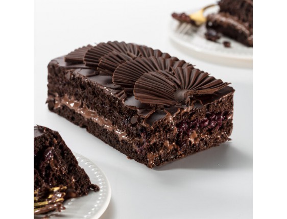 Tort "Velvet Blackcurrant" - 2 Imagine